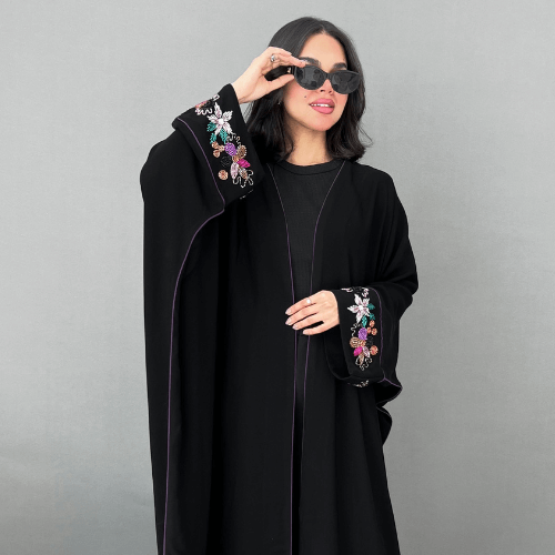 عباية بشت سوداء بتحديد موف وأكمام شك يدوي راقي