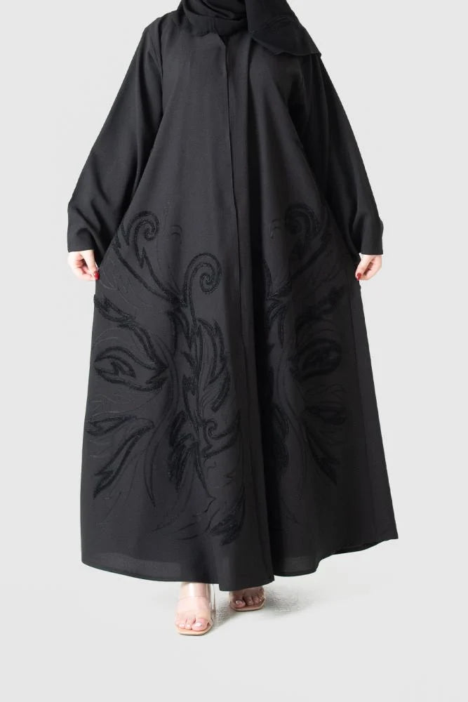 عباية من قماش الكريب مطرزة يدوي M5524