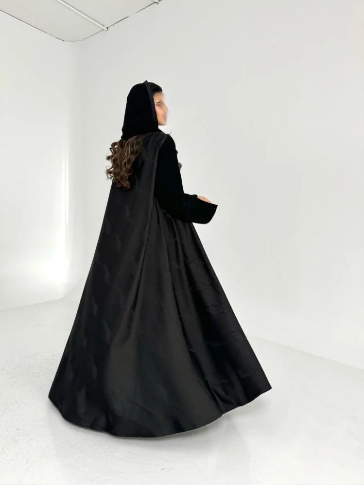 عباية جاكار تفته ناعم مع كريب اسود