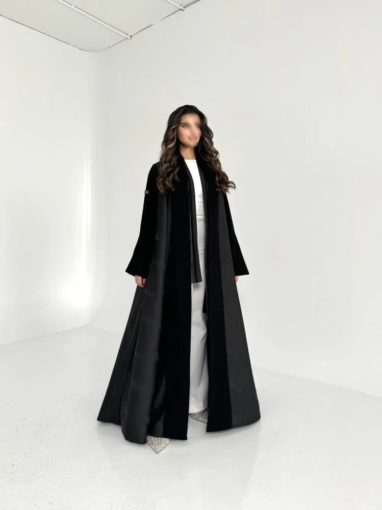 عباية جاكار تفته ناعم مع كريب اسود