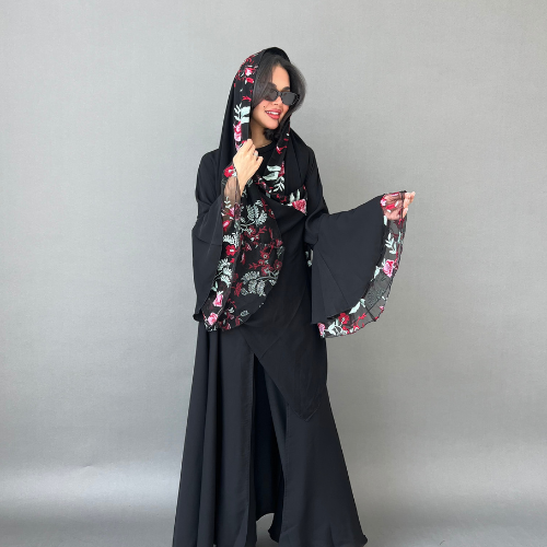 عباية انترنت سوداء الأكمام فرنسية مع تل مطرزة بالورد الأحمر