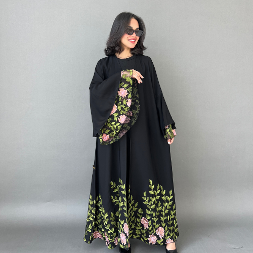 عباية انترنت بتطريز ملون من الأسفل مع كم فرنسي تل مطرز