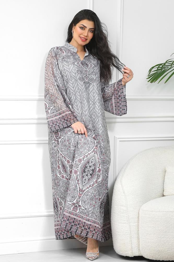 جلابية بتفاصيل طبعات وأكمام واسعة