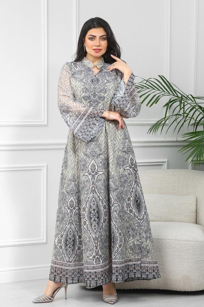 جلابية بتفاصيل طبعات وأكمام واسعة