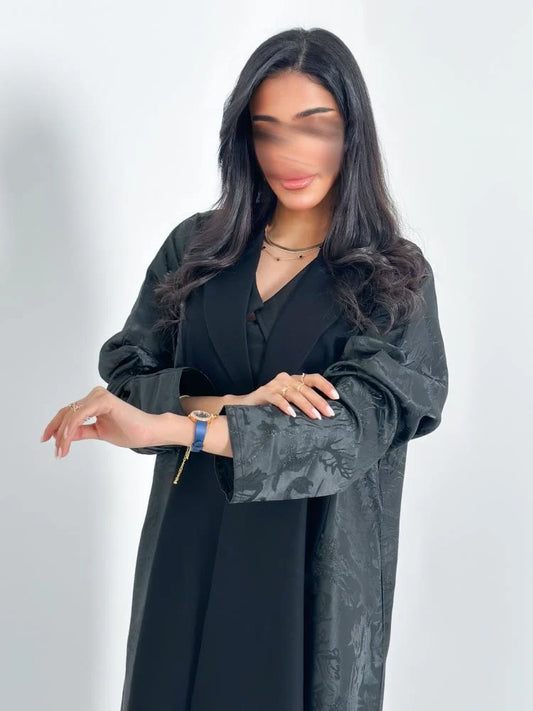 عباية كريب واقف مع جاكار اسود فرمادي كلوش - 1145