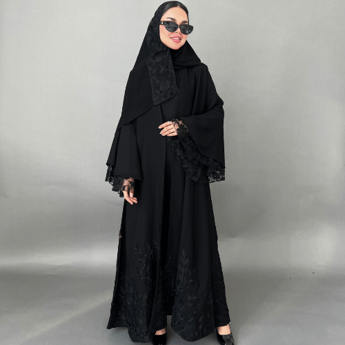 عباية انترنت بتطريز أسود من الأسفل مع كم فرنسي تل مطرز