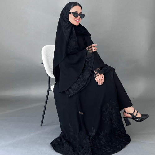 عباية انترنت بتطريز أسود من الأسفل مع كم فرنسي تل مطرز