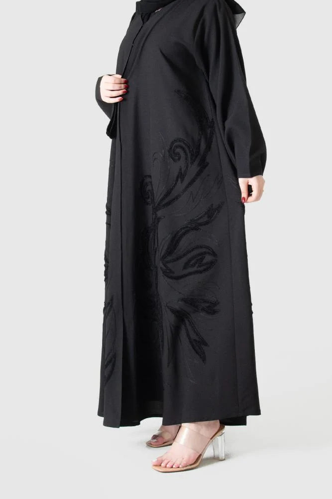 عباية من قماش الكريب مطرزة يدوي M5524