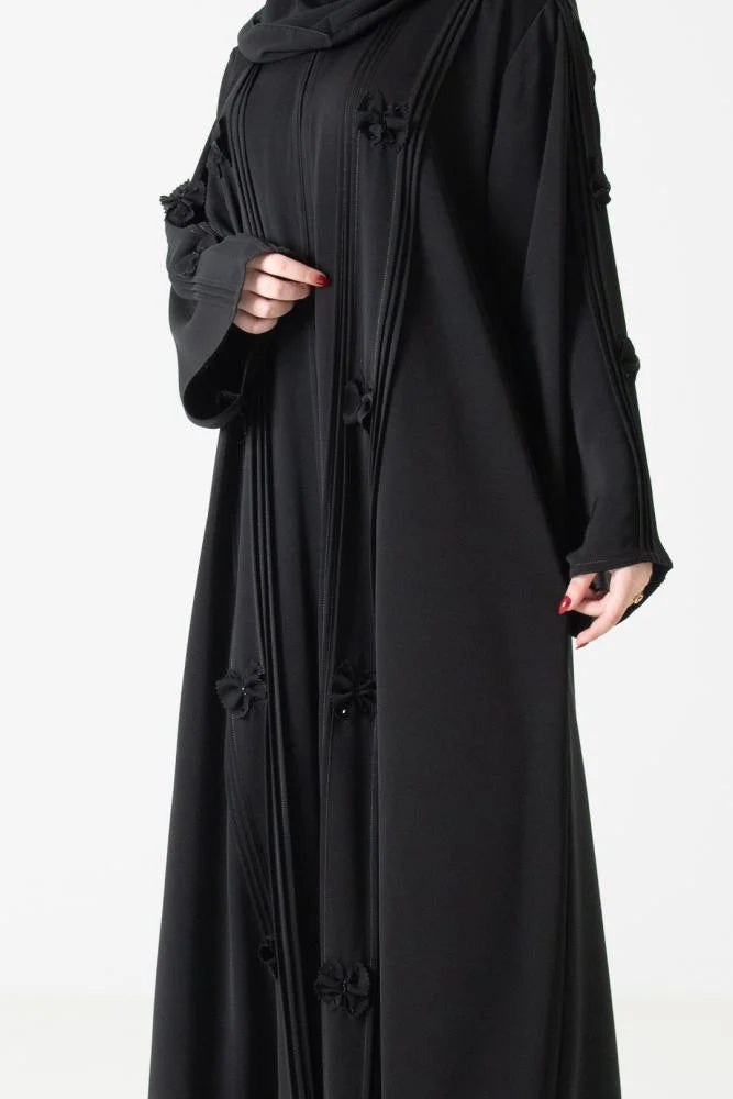 عباية ناعمة من الحرير مطرزة M5546