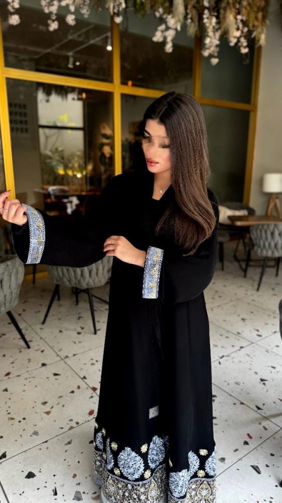 عبايه ملكية قصه نص كلوش قماش كتان