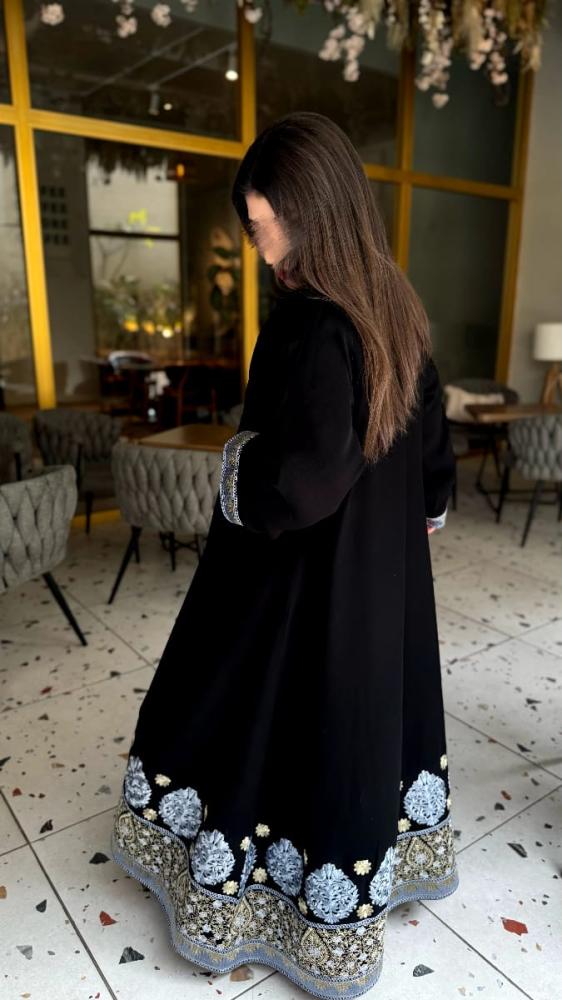 عبايه ملكية قصه نص كلوش قماش كتان