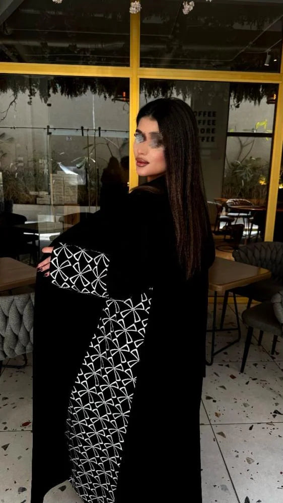 عبايه كريستال قصه نص كلوش قماش كتان