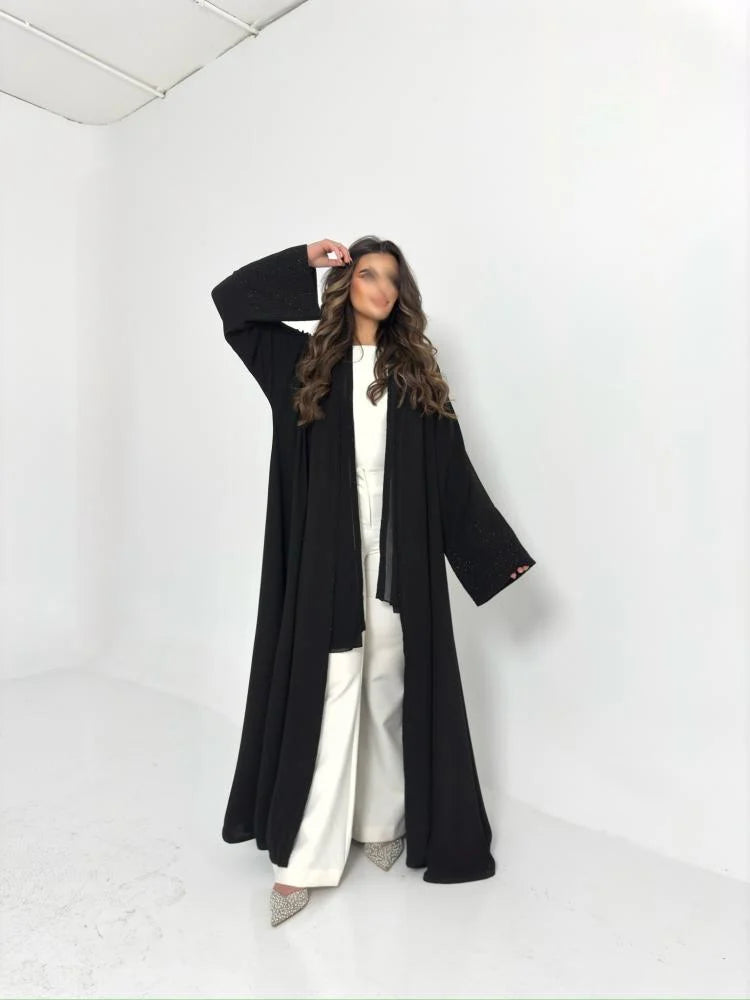 عباية كريب اسود مع اكمام لمعة اسود