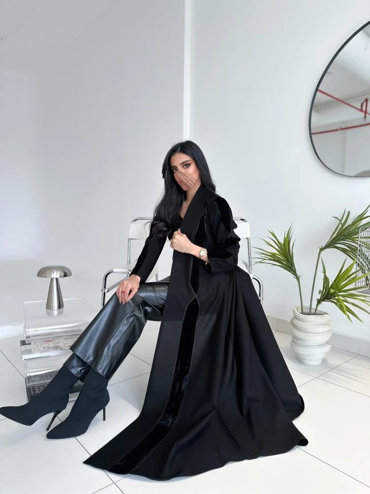 عباية كريب مع مخمل اسود ربع كلوش - 966