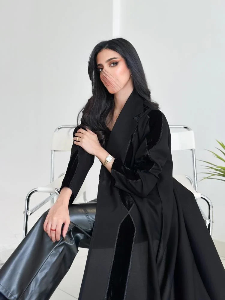 عباية كريب مع مخمل اسود ربع كلوش - 966