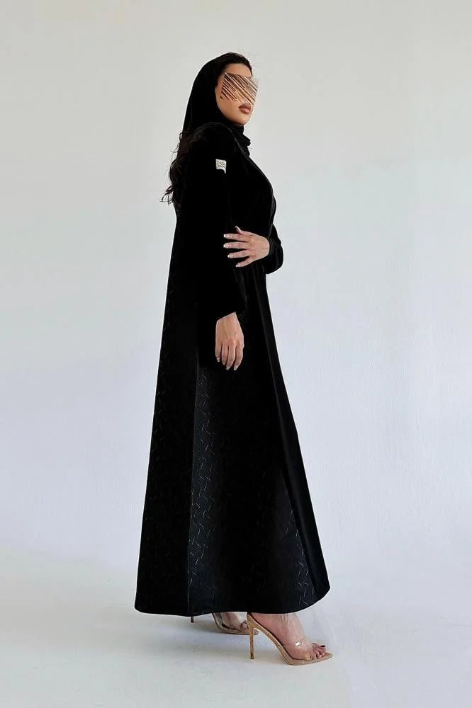 عباية كريب مع تدخيله جاكار هندي نقش